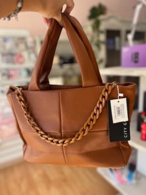 Bolso mas accesorio de cadena City Girl