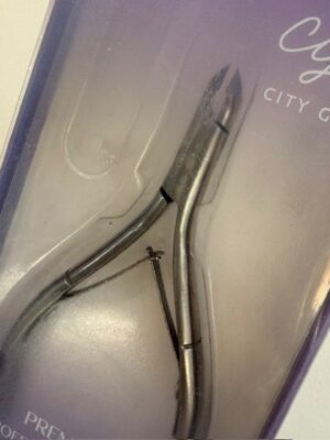 Corta cutículas City Girl plata – herramienta profesional de manicura
