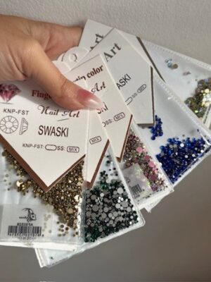 Strass de colores para decoración de uñas