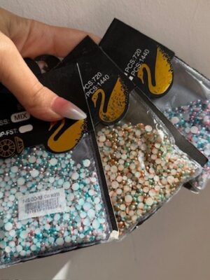 Caviar de colores para decoración de uñas